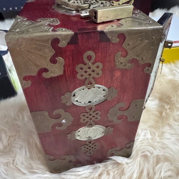 Vintage Wooden Jewelry Box with Brass Accents - Picture 5 of 8